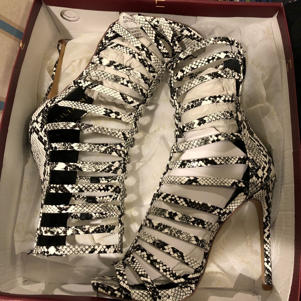 Snake Print heel